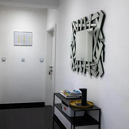 Lägenhet Sunshine House With Free Parking