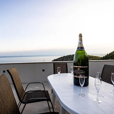 Sunshine House With Free Parking Appartement *