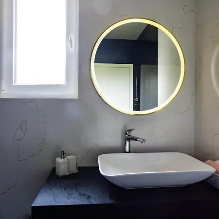 Sunshine House With Free Parking Appartement Makarska