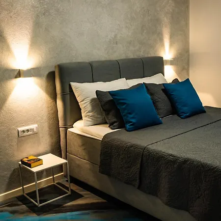 Sunshine House With Free Parking Appartement