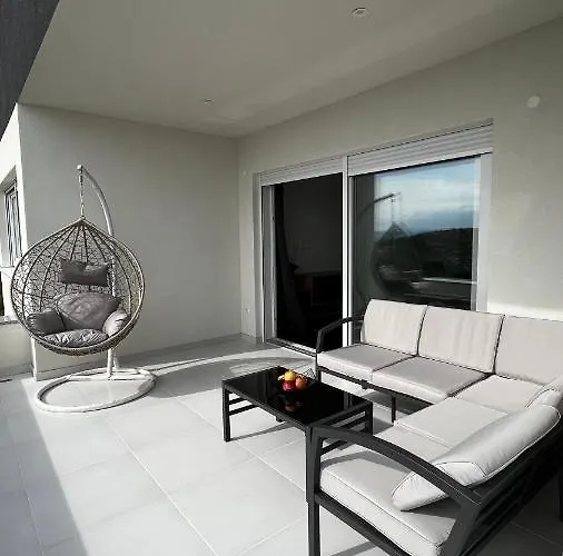 Sunshine House * Μακάρσκα