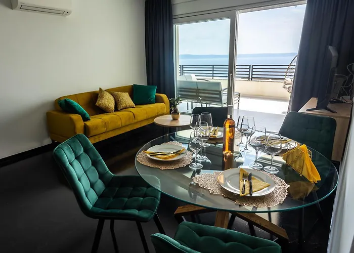 Sunshine House With Free Parking Apartmán