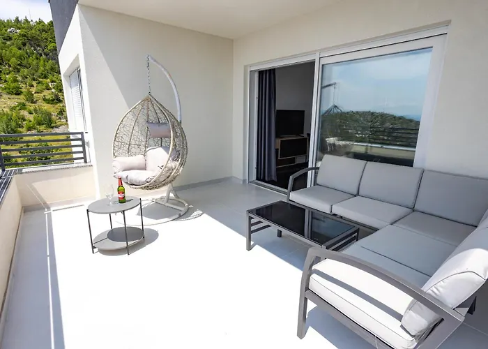 Sunshine House * Μακάρσκα