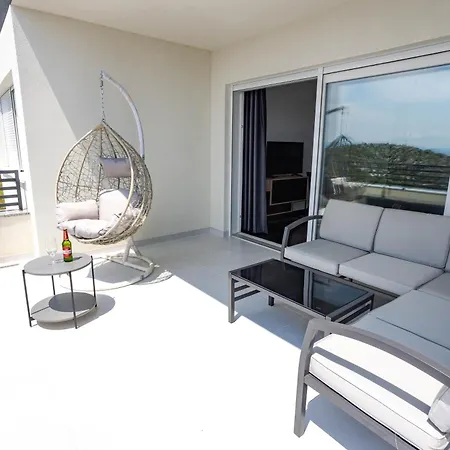 Sunshine House * Makarska